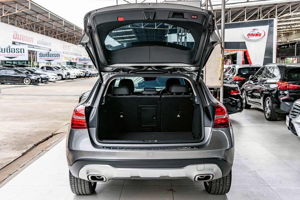 รหัสรถ NP3429 BENZ GLA 200 1.6 2018 11