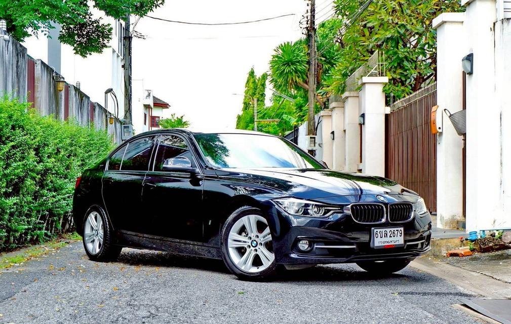 Bmw 330e iconic f30 ปี 2017 จด 2018