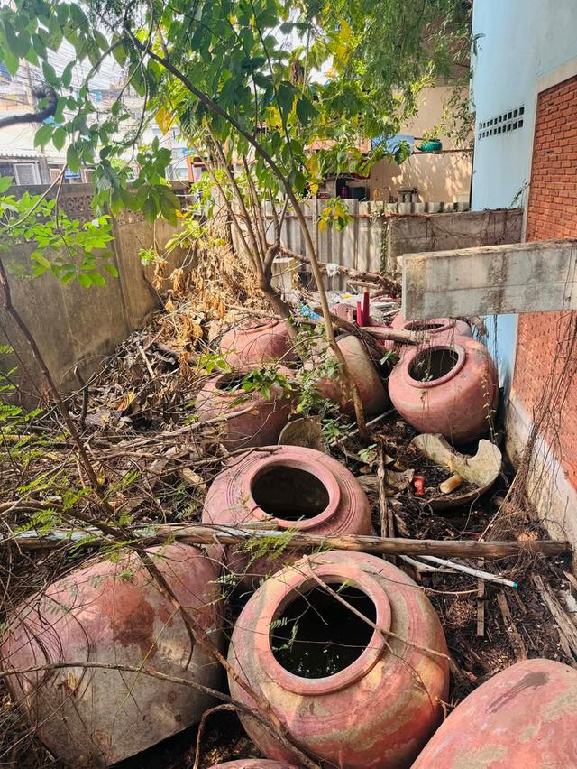 โอ่งแดงมือสอง สภาพใช้งานได้ปกติ