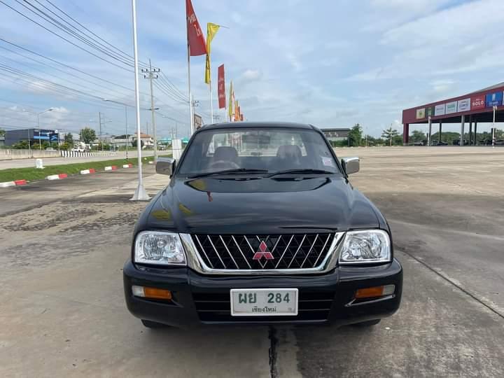 Mitsubishi L200-Strada สีดำ  2