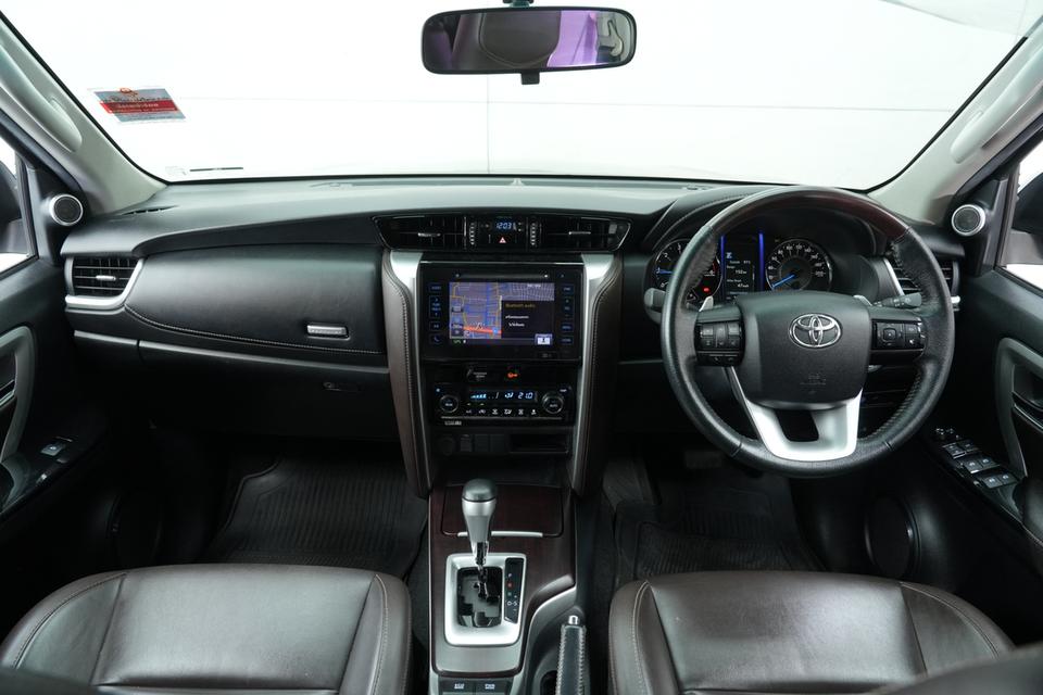 2020 TOYOTA FORTUNER 2.4 V 2WD SUV สีดำ เลขไมล์ 85055 กม. 9