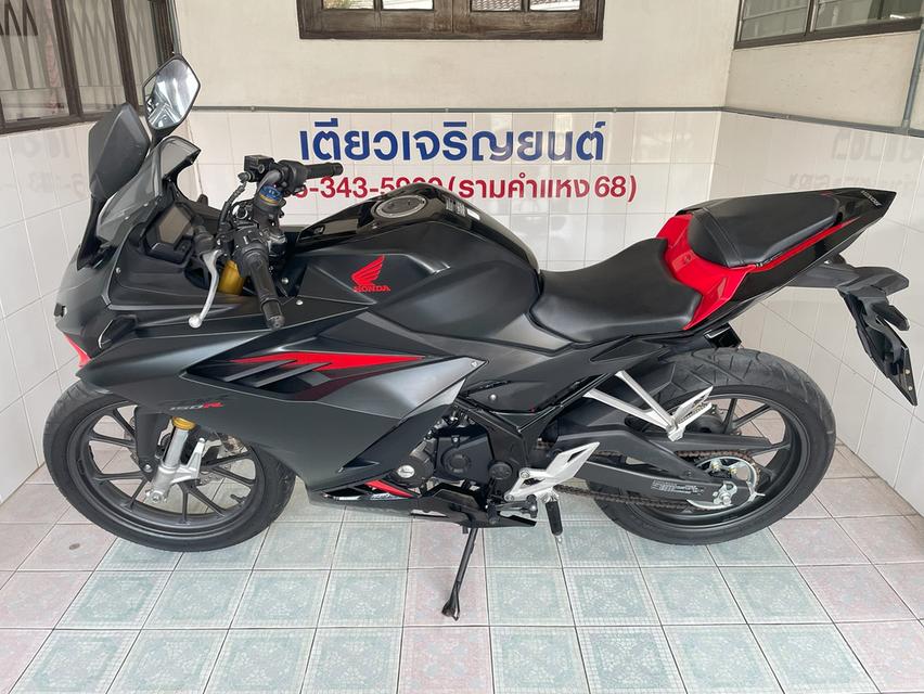 CBR150R ABS ผ่อนได้ ไม่ต้องค้ำ มีประกัน มีเก็บปลายทาง เอกสารครบ สภาพใสกริ๊บ ชุดสีไร้ริ้วรอย เครื่องเดิม วิ่ง6000 ปลายปี65 4