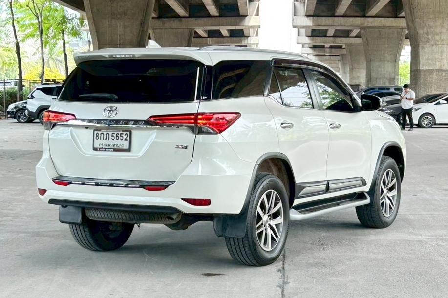 2019 Toyota FORTUNER 2.4 V 4WD AT รุ่นท๊อป ออฟชั่นครบ 4WD รูปที่ 5