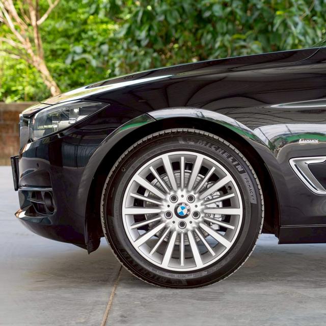รหัสรถ 12AT405 BMW 320d 2.0 Grand Turismo Luxury (F34) | จดทะเบียนปี : 2016 จด 18 6