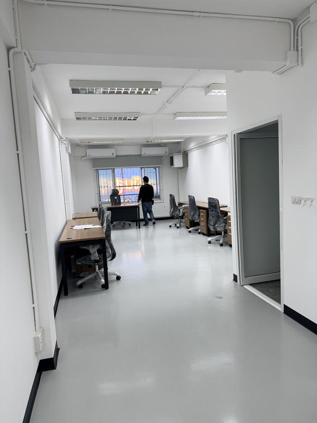 อาคารพาณิชย์ ทำเลทอง ติดรถไฟฟ้าคูคต 4.5 ชั้น 18 ตรว. 3