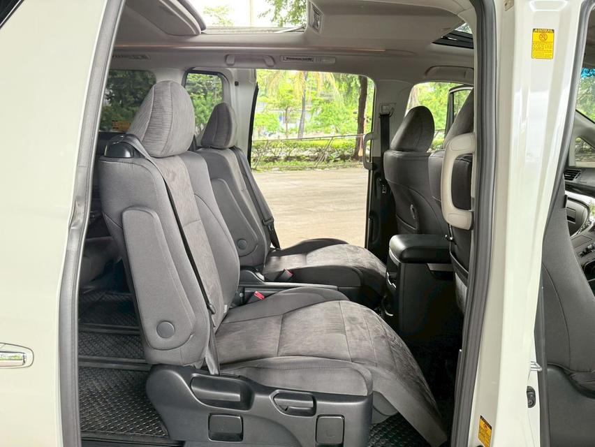 Toyota Vellfire 2.4 Hybrid  E Four AT ปี 2014 13