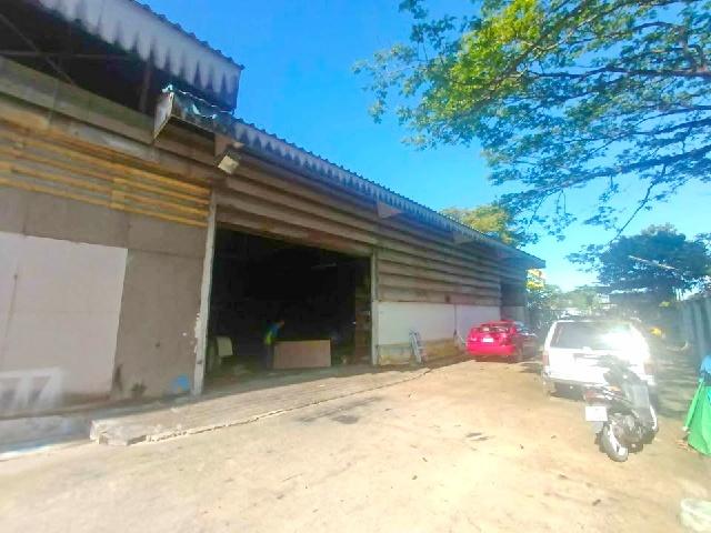 พร้อมออฟฟิศ ซ.ราษฎร์อุทิศ 64-70 สำนักงาน 3 ชั้น โกดัง รร.นานาชาติบรอมส์โกรฟ 7.3 กม.เหมาะทำคลังสินค้า อู่ซ่อมรถ โรงงานเฟอ