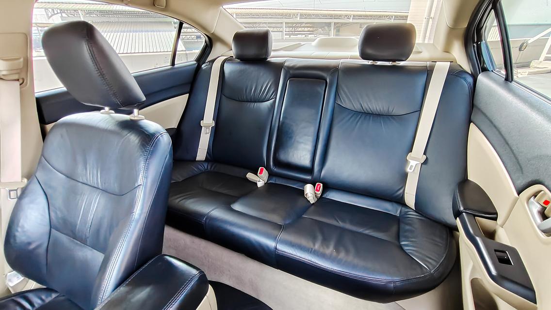 HONDA Civic FB 1.8S Airbag A/T ปี 2013 1