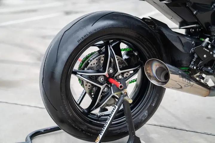 ส่งต่อ Kawasaki Ninja H2R  จังหวัด นครปฐม 4