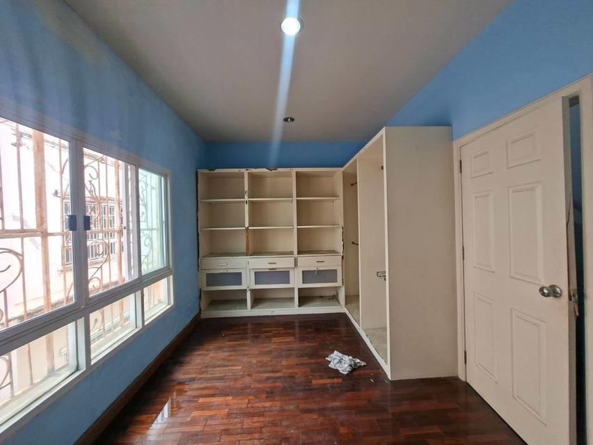 ขายบ้าน 3 ชั้น หมู่บ้านนนทรีเพลส บางไผ่ เมืองนนทบุรี 12