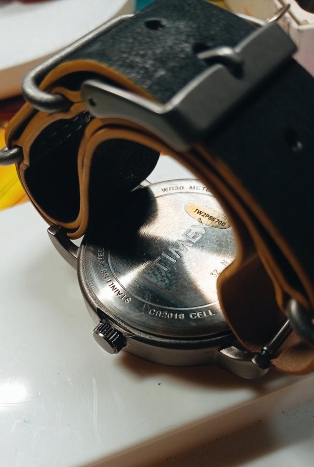 นาฬิกาข้อมือผู้ชายTIMEX 4