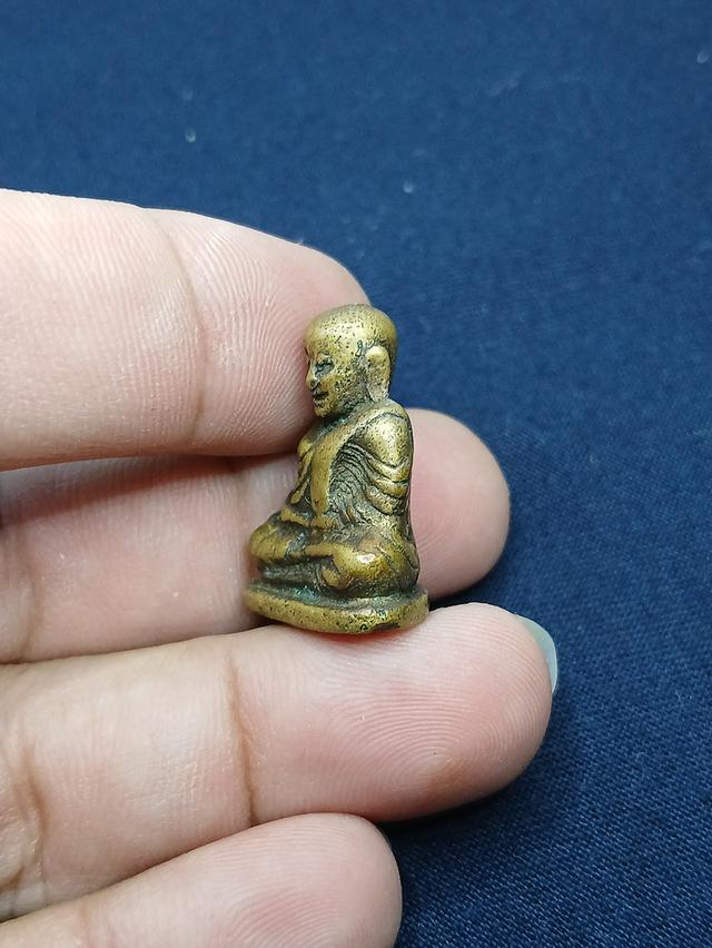 หลวงพ่อเงิน วัดบางคลาน 3