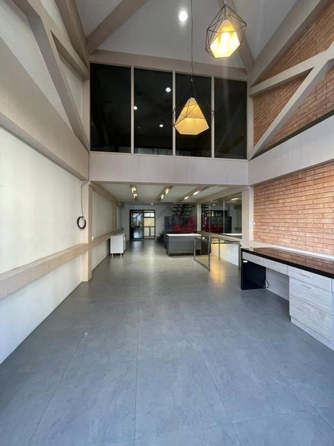 ให้เช่า Home Office + โกดัง 4.5 ชั้น กว่า 230 ตรม. วิภาวดีรังสิต20 ทะลุรัชดา19 ใกล้ MRT ลาดพร้าว และ รัชดาภิเษก 2