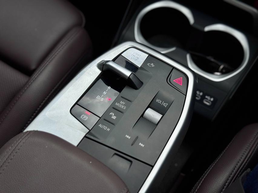 BMW X1 xDrive30e M Sport (Plug-in Hybrid)Y2024 คุ้มค่าคุ้มราคา วารันตีล้นๆเหลือรถบ้างเดิม ป้ายแดง มือเดียว 16