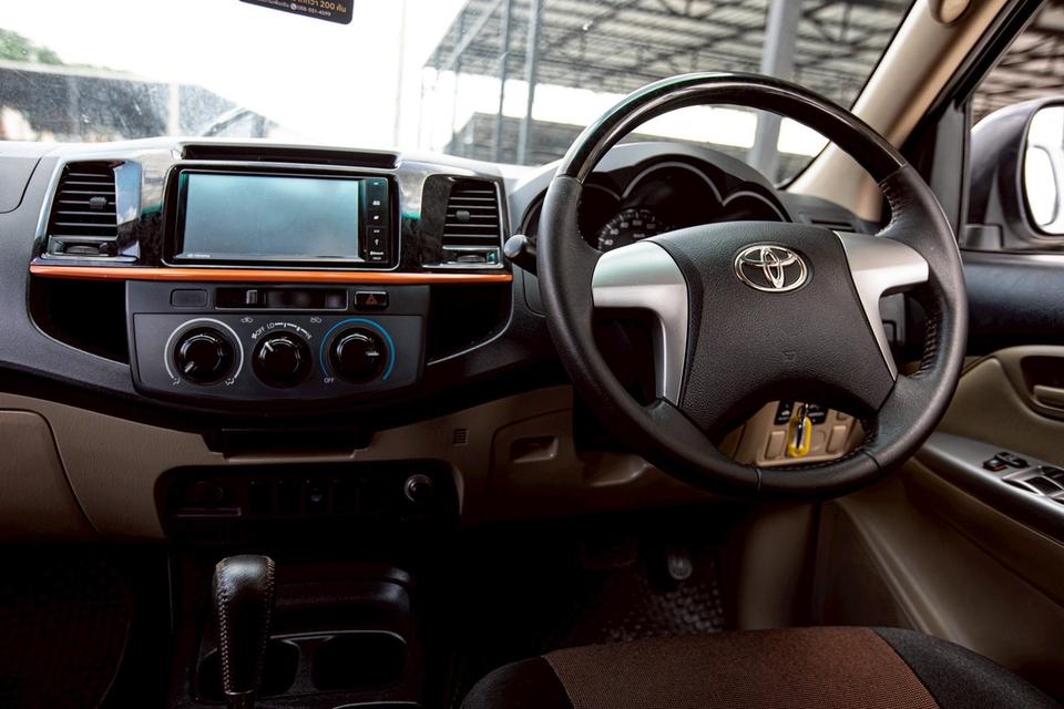 Toyota Vigo Prerunner 2.5E TRD Double Cab เกียร์ Auto ปี 2013 สีขาว 16