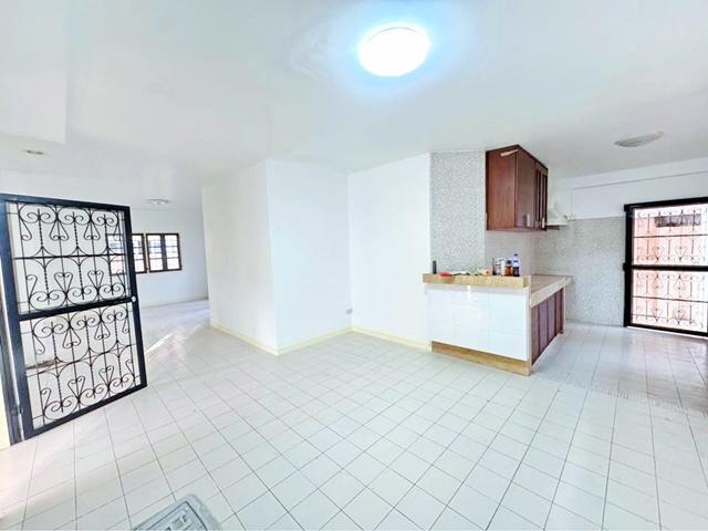 รร.นานาชาติฮีทฟิลด์ 2.1 กม. รามคำแหง 148-152 .ให้เช่าบ้านเดี่ยว 2 ชั้น MRT น้อมเกล้า 2 กม. ใหม่ทั้งหลัง 92 ตร.วา.290 ตร. 5