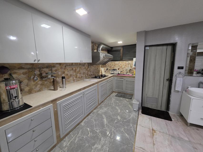 บ้านทาวเฮาส์ หลังมุม 2 ชั้น ใกล้ MRT จรัญ 13 พื้นที่ 35 ตารางวา 15