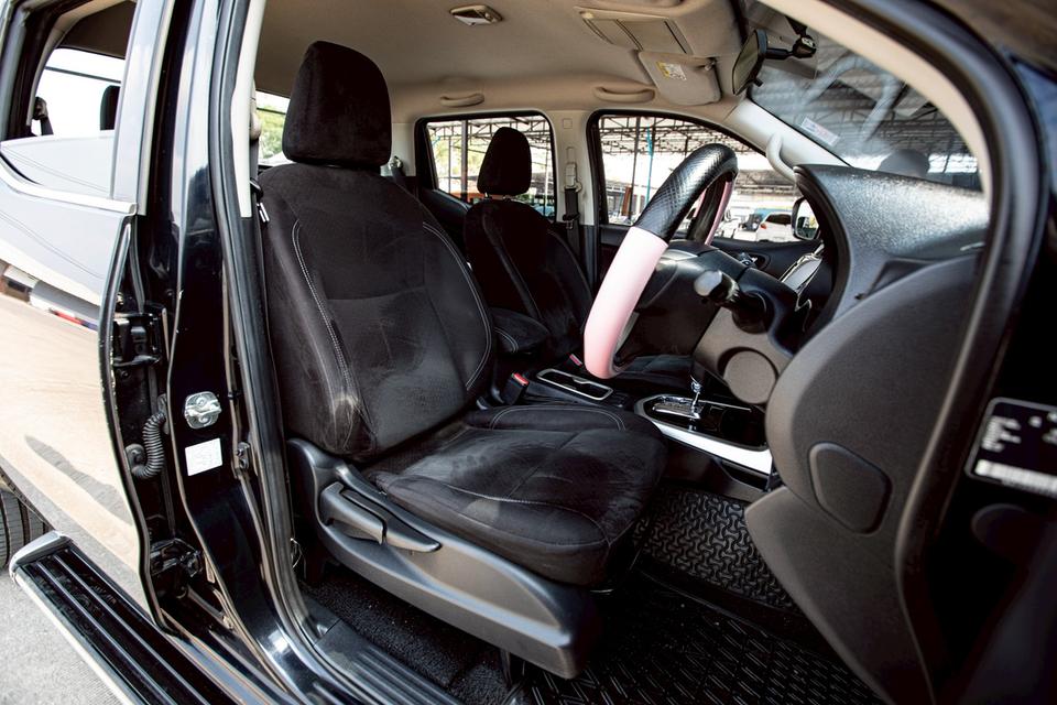 NISSAN NAVARA NP300 CALIBRE 2.5 EL DOUBLE CAB ปี 2017 เกียร์ Auto สีดำ รูปที่ 11