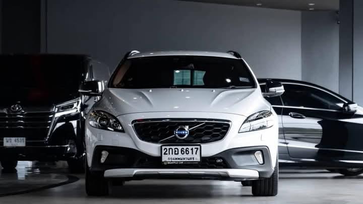 Volvo V40 ขายถูก 2