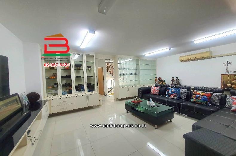 ทาวน์โฮม The Primary Ultimate kaset-nawamin (เดอะไพรมารี อัลติเมท เกษตร-นวมินทร์) เนื้อที่ 24.2 ตร.ว ซอยนวลจันทร์ 28 แขวงคลองกุ่ม เขตบึงกุ่ม 5