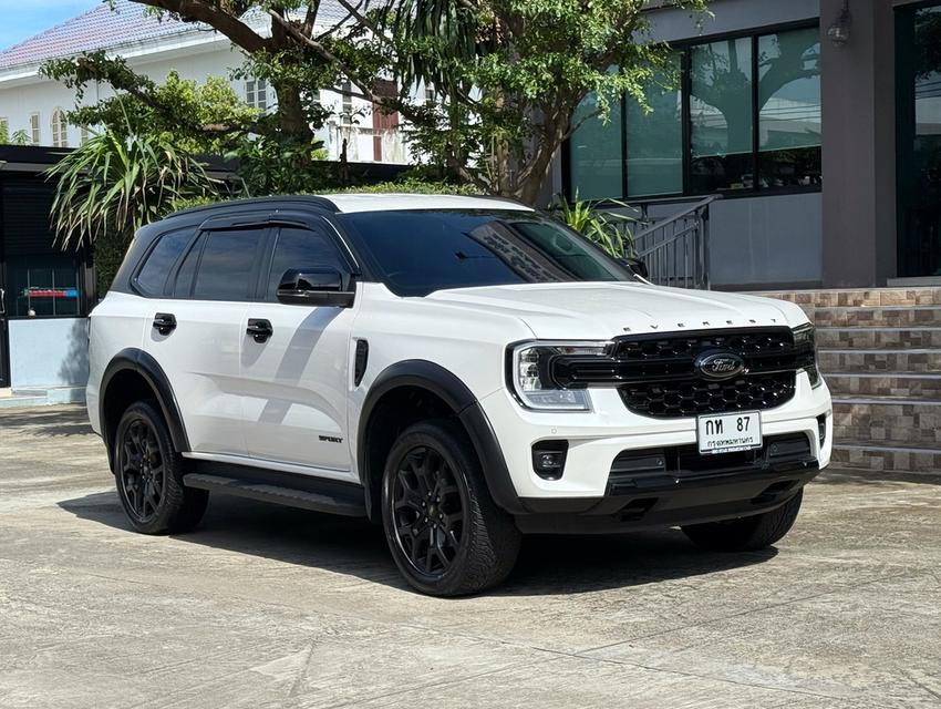 2023 FORD EVEREST 2.0 TURBO SPORT รถมือเดียวออกป้ายแดง รถวิ่งน้อย เข้าศูนย์ทุกระยะ ไม่เคยมีอุบัติเหตุครับ