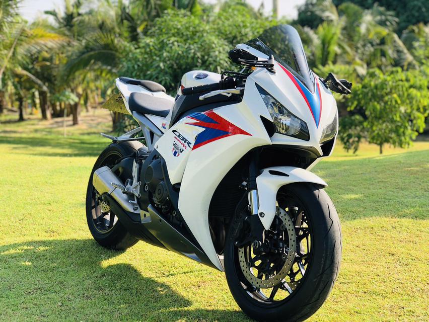 CBR1000RR ปี 12 สเปคเมกา รถพร้อมใช้ ทะเบียน 67 มีท่อแถมให้ 3