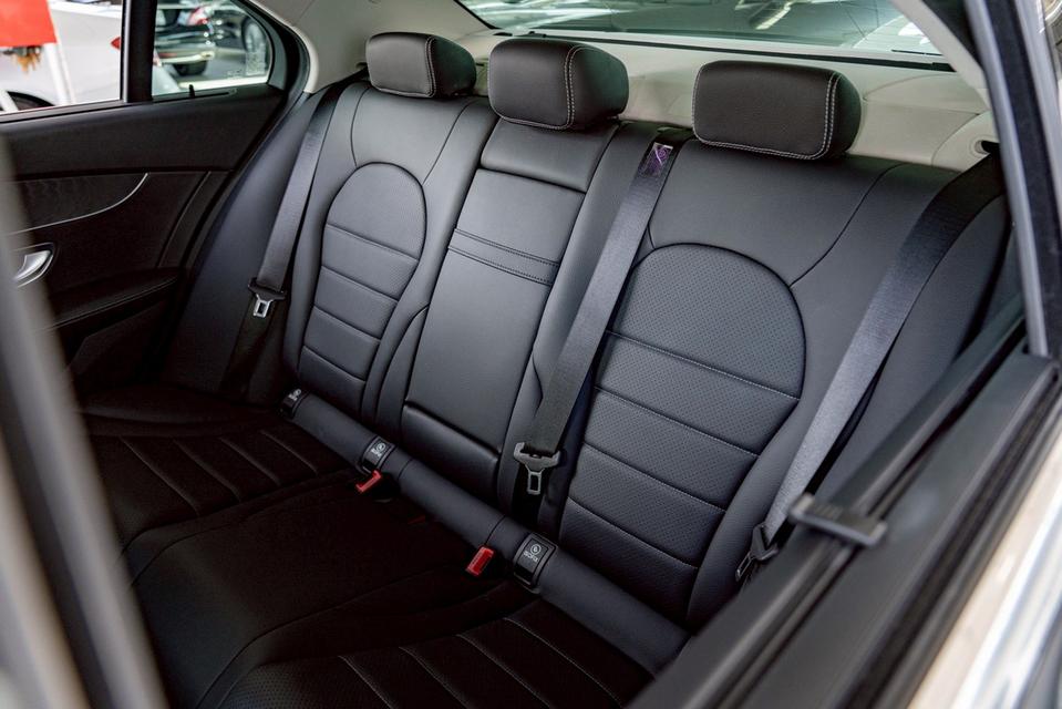 รหัสรถ NP129 รุ่นรถ : BENZ C350e AVANTGARDEปีรถ : 2018 รูปที่ 13