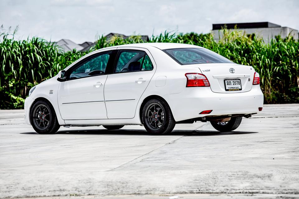 Toyota Vios 1.5E ปี 2010  เกียร์ออโต้ สีขาว   9