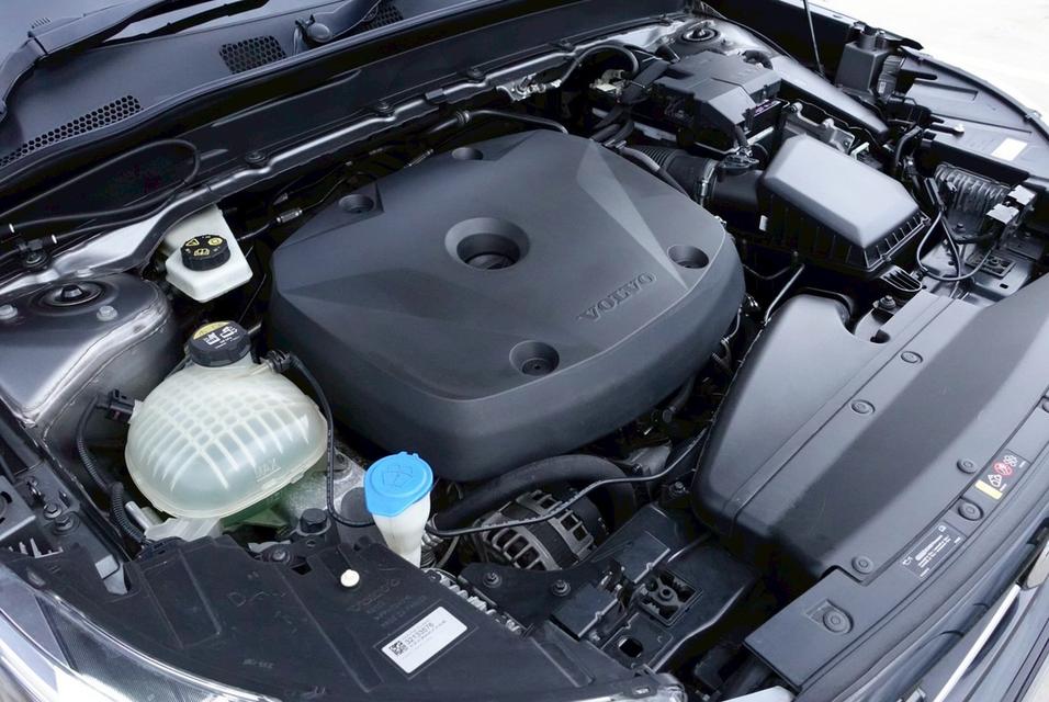 VOLVO XC40 2.0 T5 R-design AWD ปี2019 14
