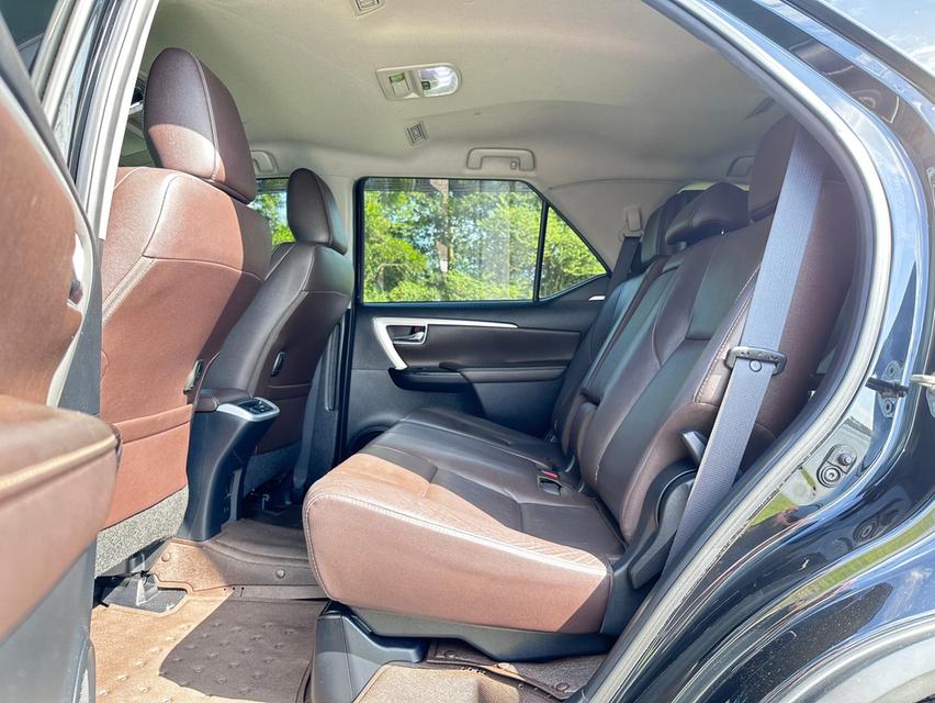 TOYOTA FORTUNER 2015 2.8 V 2WD AT 💓 รถครอบครัวมือเดียว ตัวท็อปทูวิน สภาพป้ายเเดง เดิมๆโรงงาน เครื่องยนต์-ช่วงล่างดี อออฟชั่นครบ พร้อมขับทันที 12
