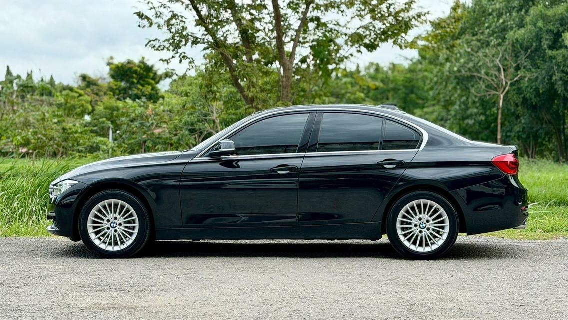 🔥#BMW F30 LCI 320D ICONIC ปี2017เครื่องยนต์ดีเซล 2.0 TwinTurbo เกียร์ZF 8Speed เลขไมล์ 160,xxx กม. รถบ้านแท้ เจ้าของ 1 มือ🤗เพียง 599,000(จัดไฟแนนซ์ รูปที่ 6