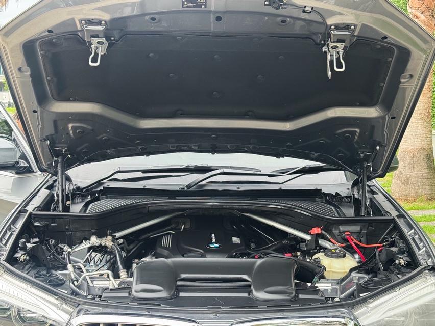 รหัสรถ AVA2096 🆕 BMW X5 sDrive25d F15 ดีเซลล้วน ปี 2017 ออฟชั่นเต็ม สภาพสวยมาก ใช้งานน้อย  18