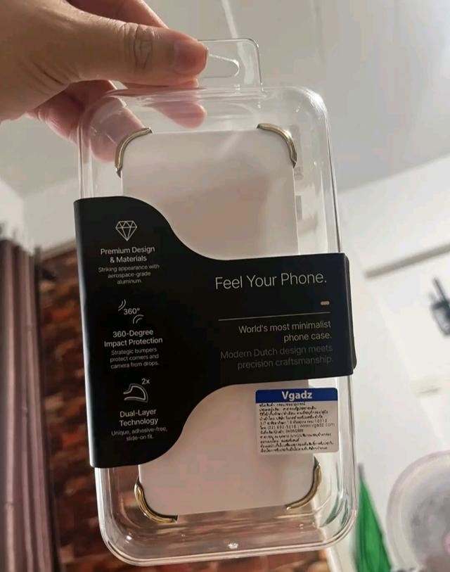 เคสมือถือ IPHONE 16Pro สีทอง มือ1
