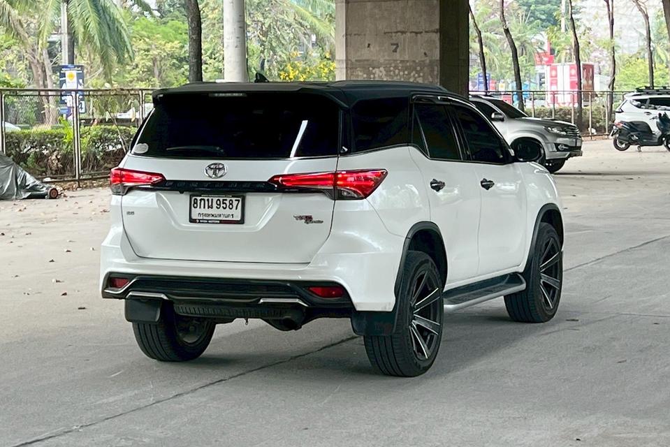 🔥ฟรีดาวน์ FORTUNER 2.8 TRD รถสวย ขับดีมาก Toyota FORTUNER 2.8 TRD Sportivo 2WD Black Top AT ปี 2019 รูปที่ 6