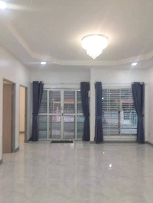 Hot deal Sirisa 11 only 3.19 Million 18