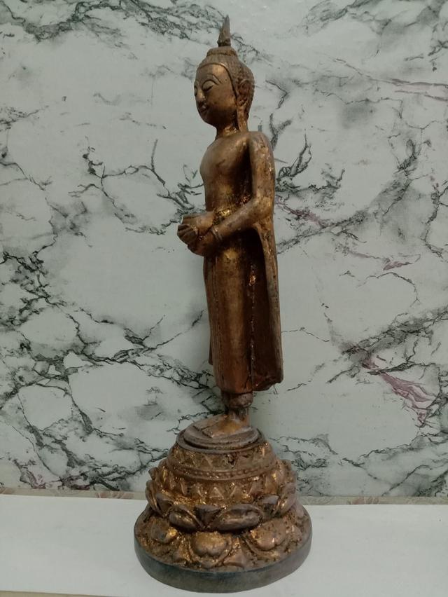 พระบูชาไม้แกะทาทองเก่า องค์พระพิมพ์ยืนปางอุ้มบาตร องค์พระขนาดสูง13นิ้ว สภาพสวยสมบูรณ์