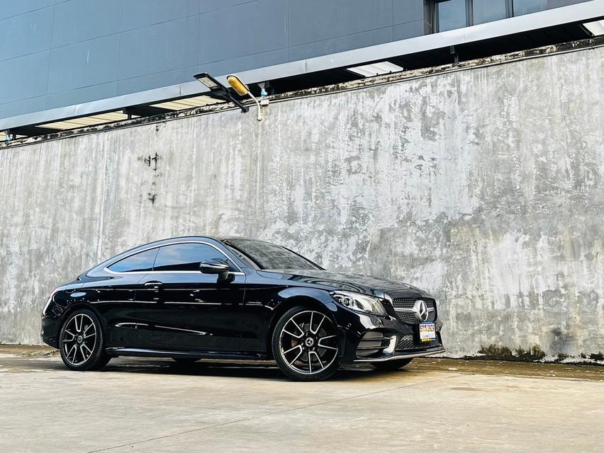 Mercedes-Benz C200 Coupe’ (Facelift) AMG Dynamic 3