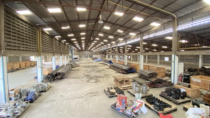 #ให้เช่าโกดังปู่เจ้าสมิงพราย สำโรงกลาง  4 ไร่ พื้นที่สีม่วง มีใบอนุญาตโรงงาน (รง.4) พื้นที่รวม  6,240 ตร.ม.   1