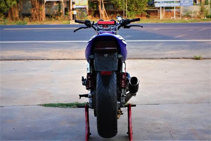 Honda CB400 สีน้ำเงิน 4