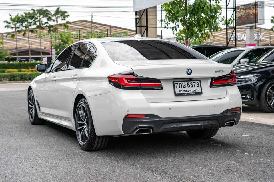 รหัสรถ NP6878 รุ่นรถ : BMW 520d M SPORT LCIปีรถ : 2022 รูปที่ 8