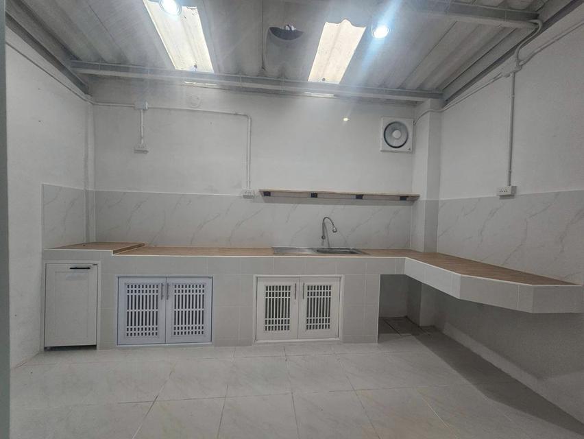 ขายทาวน์เฮาส์ 2 ชั้น หมู่บ้านปรีชา 8 บ้านรีโนเวทใหม่พร้อมอยู่ ราคาดีมาก (N.1936) 5