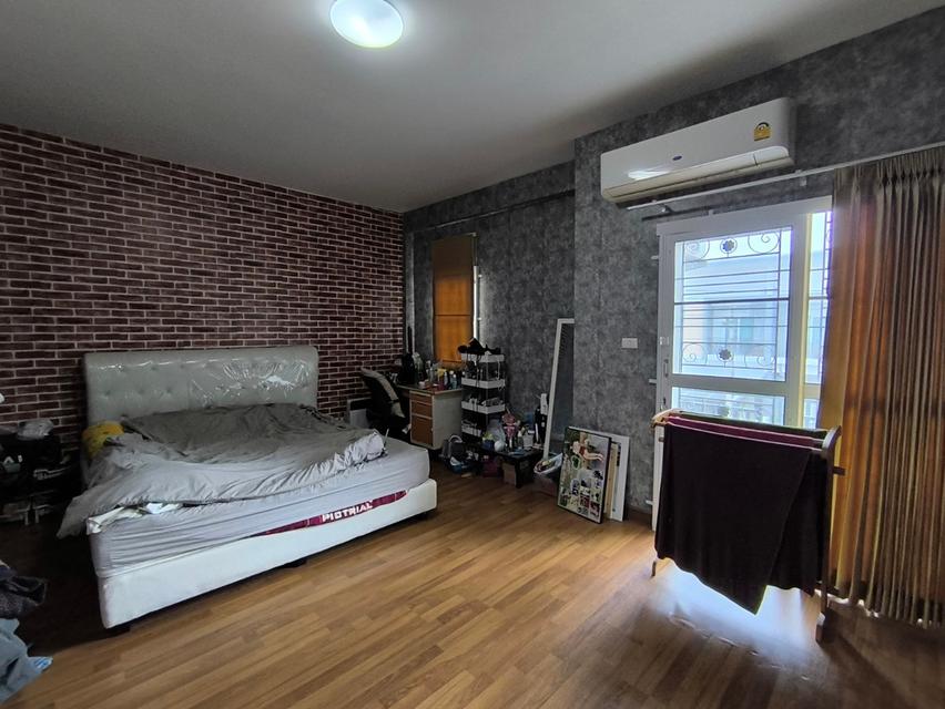 แกรนด์วิลล์  ถนนปทุมสายใน ต.บ้านฉาง อ.เมือง ปทุมธานี 14