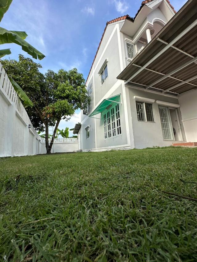 New Renovate Townhouse ร่มเกล้า ซอย 6 แปลงหัวมุม 34 ตรว 2 ห้องนอน 2 ห้องน้ำ 2 ที่จอดรถ  2.35 ลบ 3