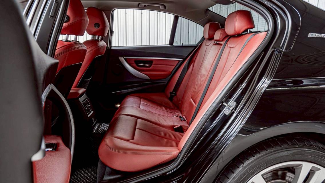 BMW 330E Sport ปี2018 รูปที่ 13