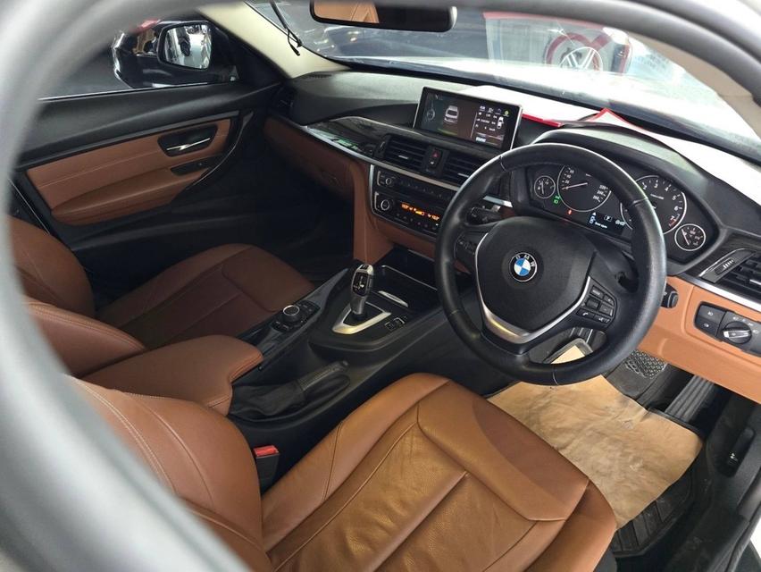 🚗💨 มาแล้ว! BMW 320i Luxury F30 ปี 2015 รหัส BAC1073 12