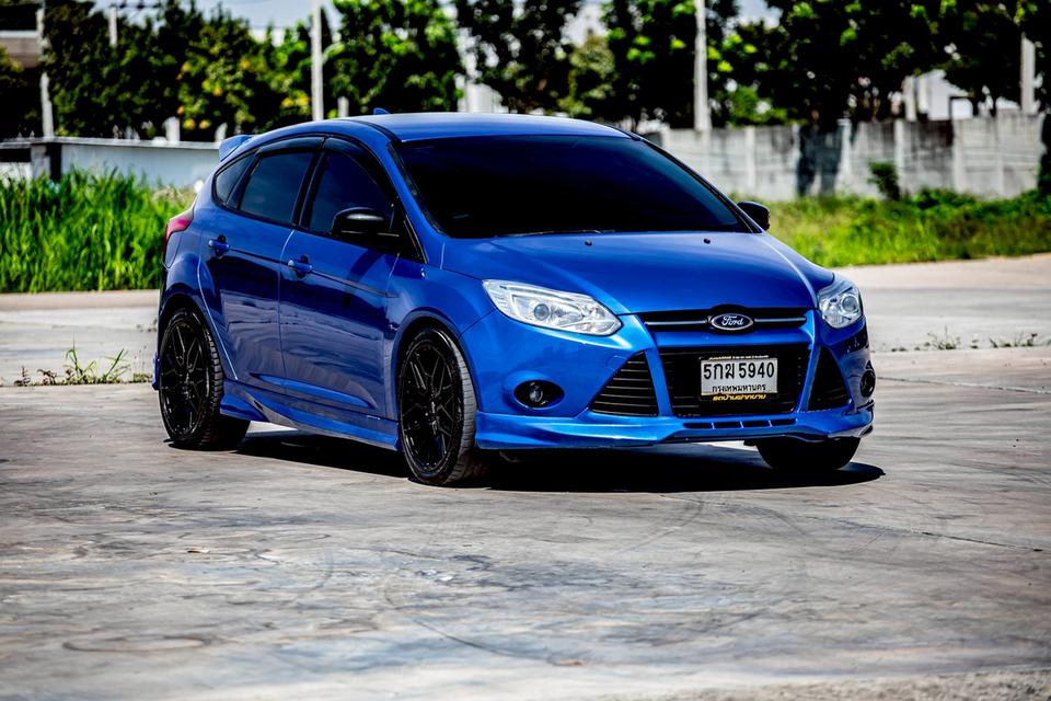 Ford focus 1.6 Sport 5 ประตู ปี 2014 สีน้ำเงิน