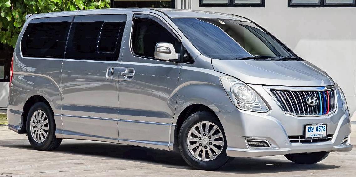 2017 HYUNDAI H-1 2.5 ELITE