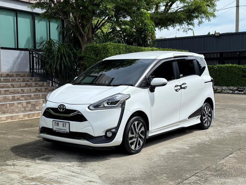 2022 TOYOTA SIENTA 1.5 V รถสภาพป้ายแดง วิ่งน้อยเพียง 50,000 กม ประวัติศูนย์ครบ รถไม่เคยมีอุบัติเหตุครับ