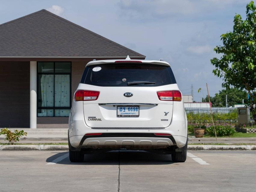 KIA GRAND Carnival 2.2 Ex ปี 2016 จด 2018 ขายถูก รถหรูสภาพสวย 4