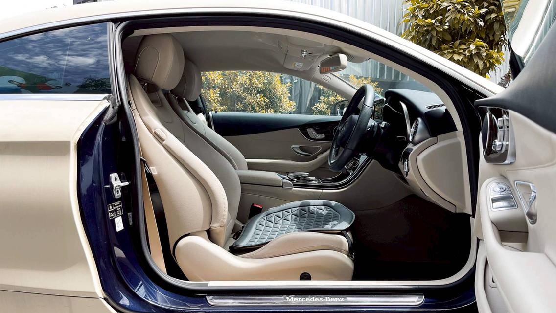 Mercedes-Benz C250 Coupe ปี 2017 ไมล์ 25,xxx 11